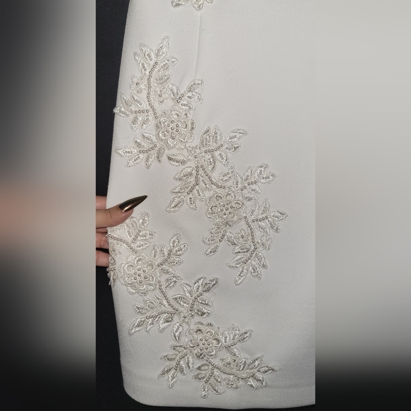 Altar’d State - Elliatt “Vow’d Reverie Dress - Picture 8 of 16